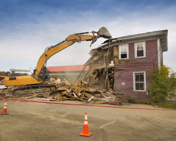 Destruction de bâtiment Le Mans